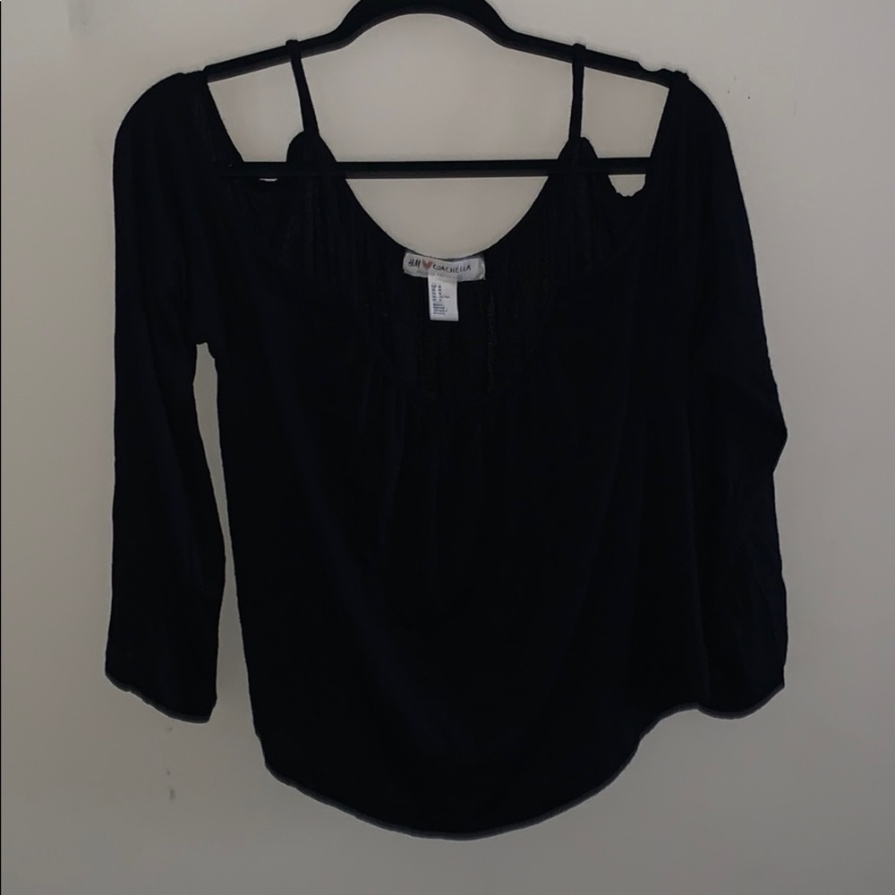NEVER WORN H&M off the shoulder top